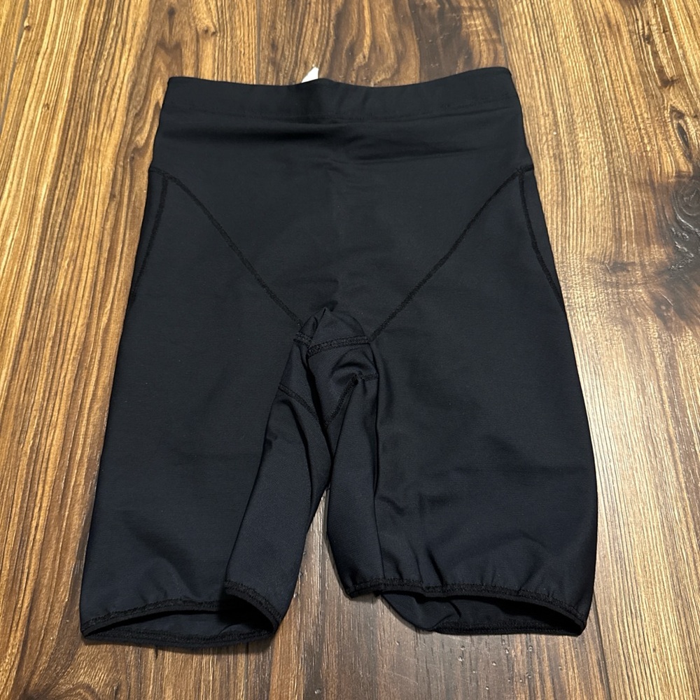 InvisiLift
Seamless Butt Lifter Shaper Short